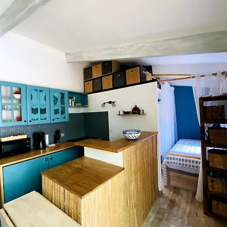 Jolie Petite Au Coeur Des Capellans Piscine * Saint-Cyprien (Pyrenees-Orientales)