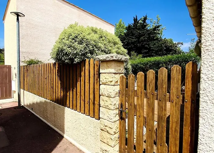Jolie Petite Au Coeur Des Capellans Piscine Holiday home *