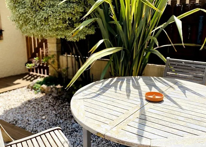 Jolie Petite Au Coeur Des Capellans Piscine *