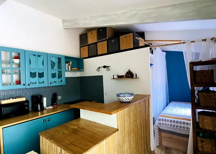 Jolie Petite Au Coeur Des Capellans Piscine * Saint-Cyprien (Pyrenees-Orientales)