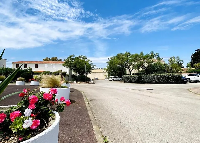Jolie Petite Au Coeur Des Capellans Piscine Saint-Cyprien (Pyrenees-Orientales)